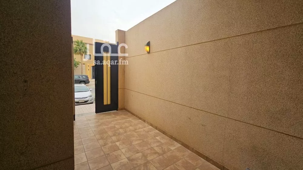فيلا 5 غرف في الملقا 23