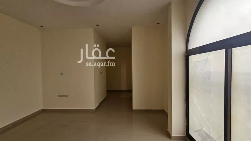 فيلا 5 غرف في الملقا 6