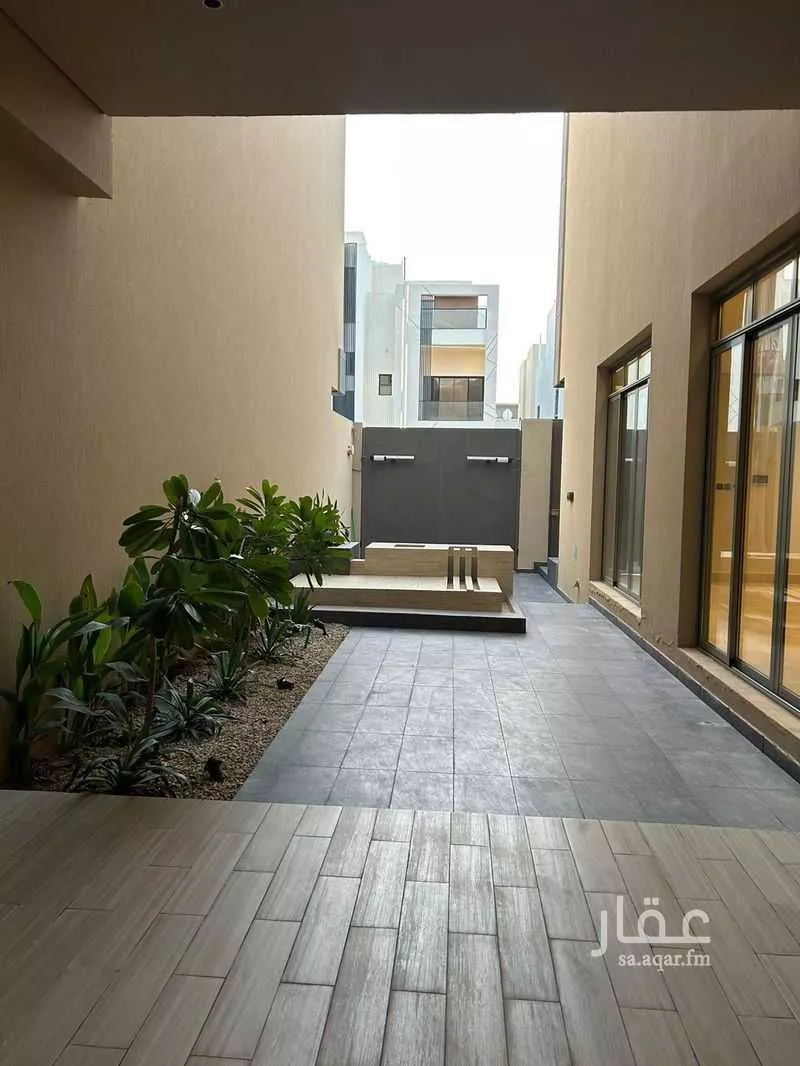 5 bedroom villa in Al Narjis 2