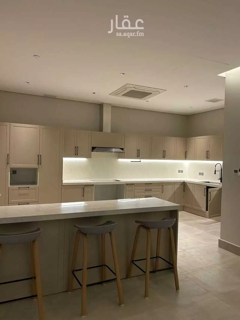 5 bedroom villa in Al Narjis 6