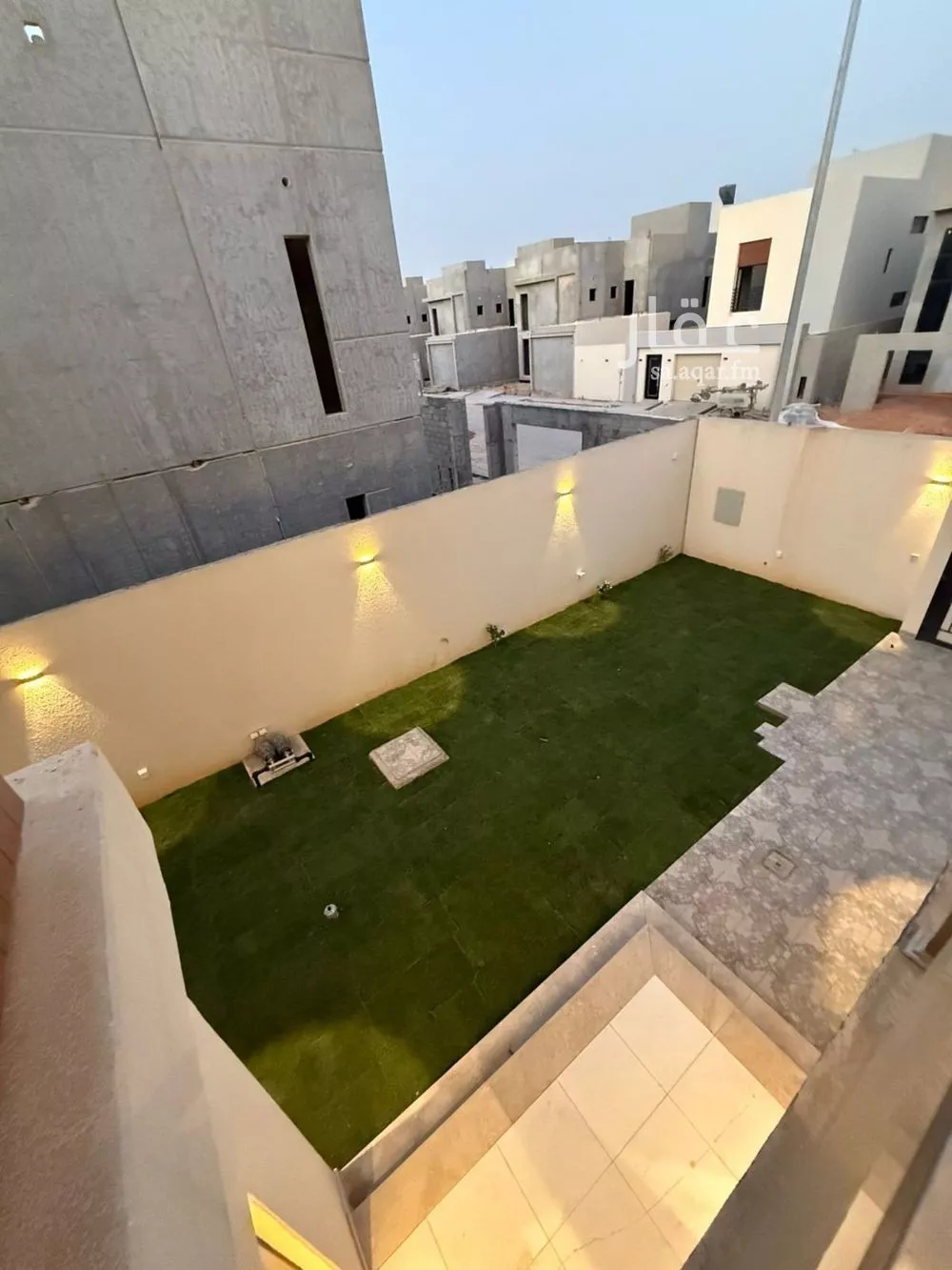 فيلا 5 غرف في الجنادرية 3