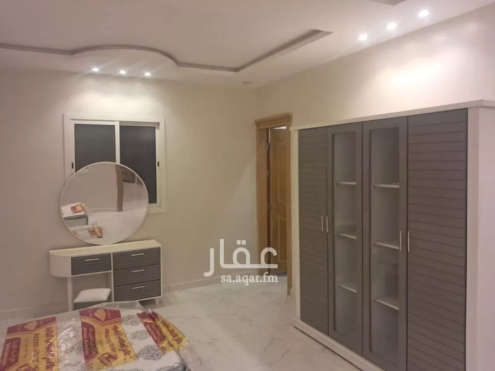 فيلا 6 غرف في عكاظ 3