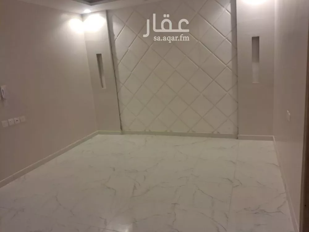 فيلا 6 غرف في عكاظ 4