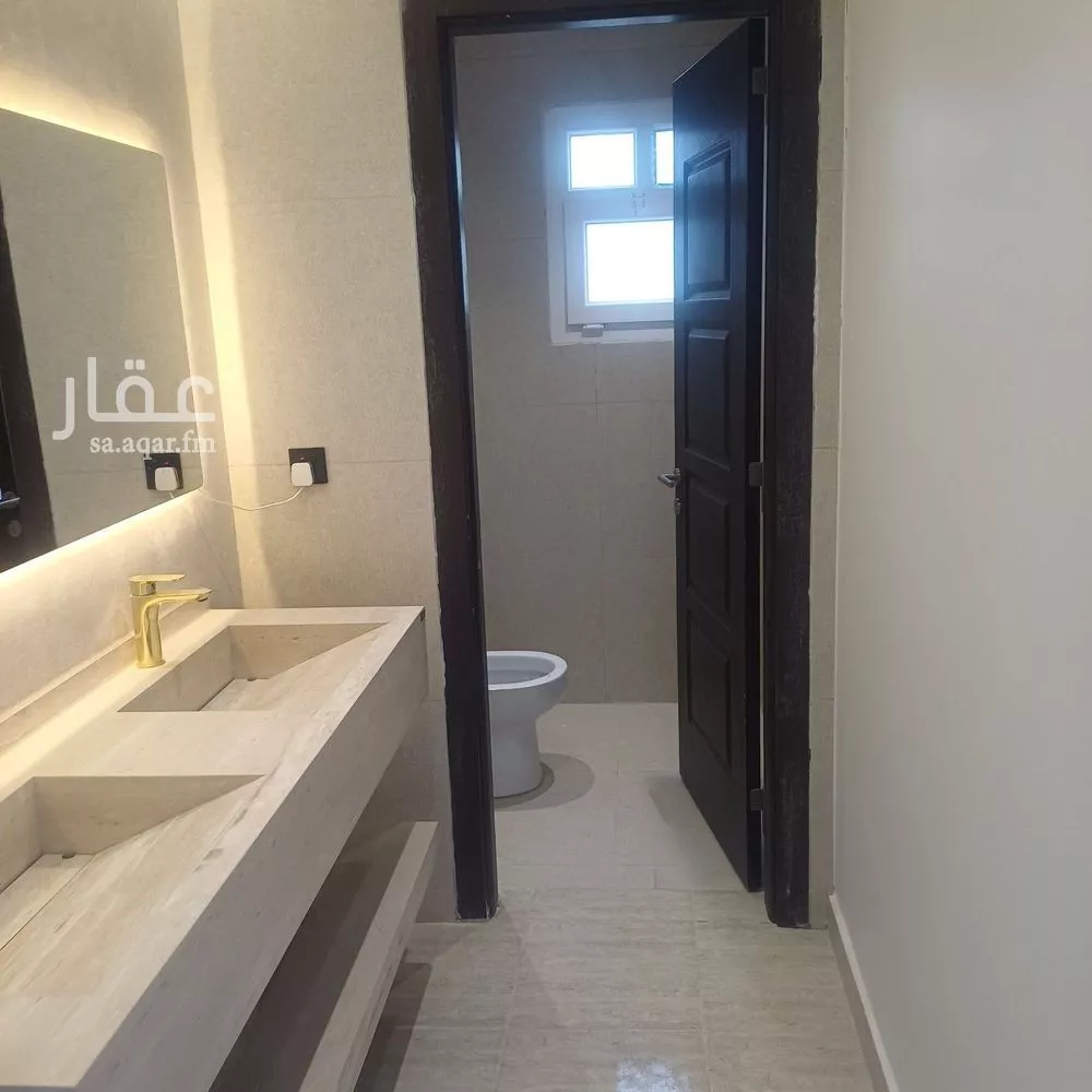 فيلا 5 غرف في العارض 17