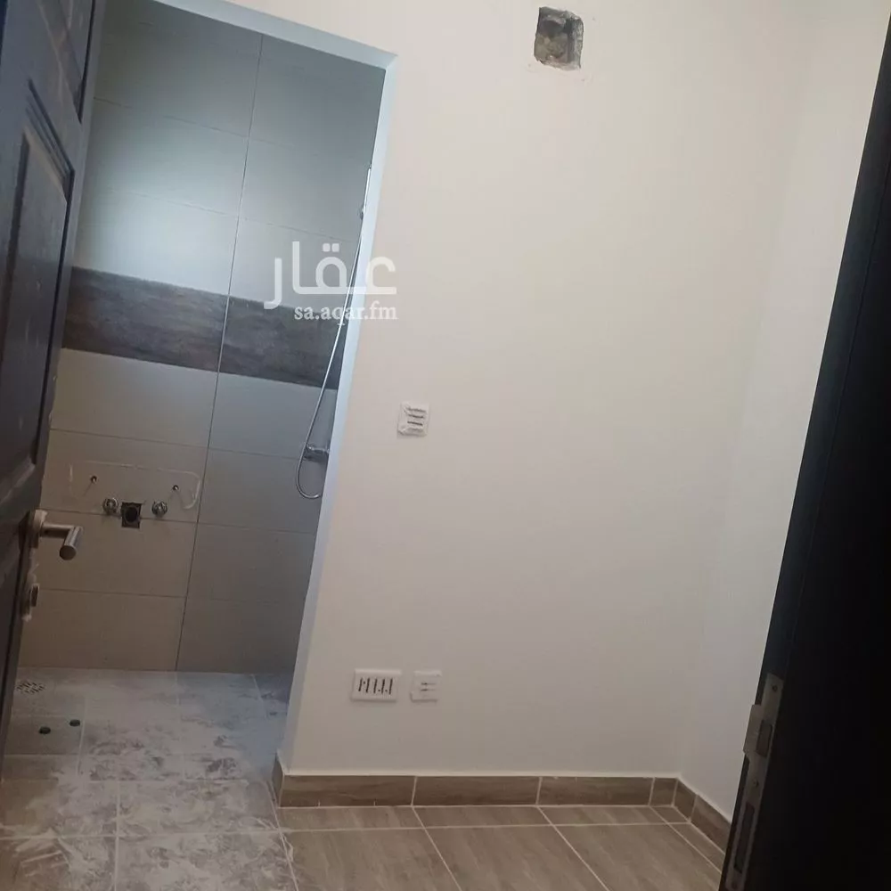 فيلا 5 غرف في العارض 20