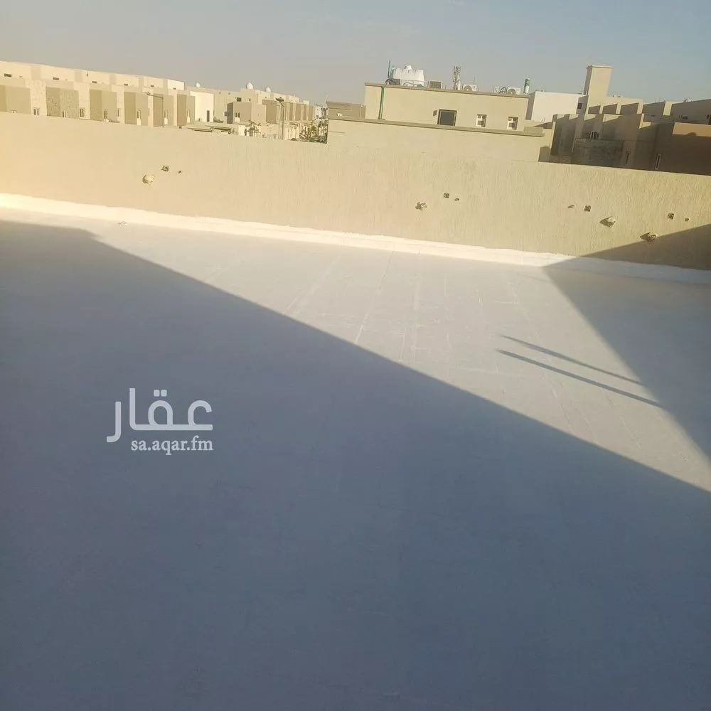 فيلا 5 غرف في العارض 7