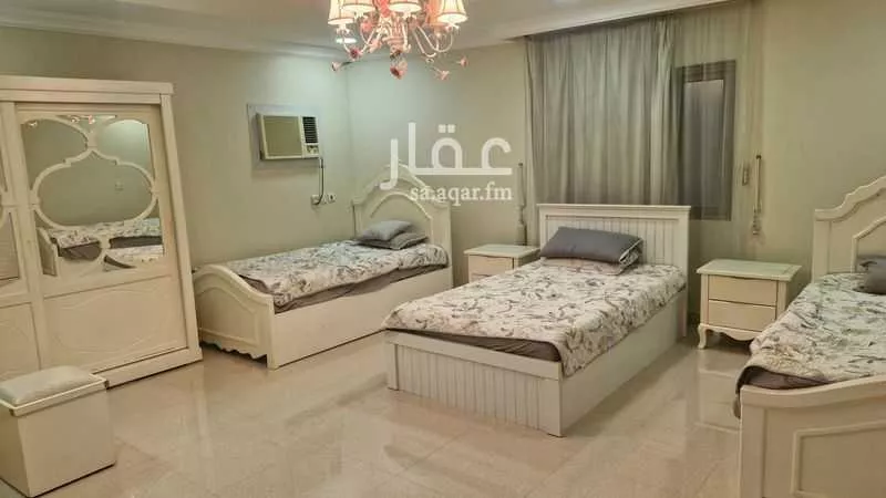 فيلا 9 غرف في طيبة 11