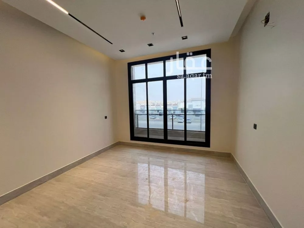 3 bedroom apartment in Al Yarmouk 18