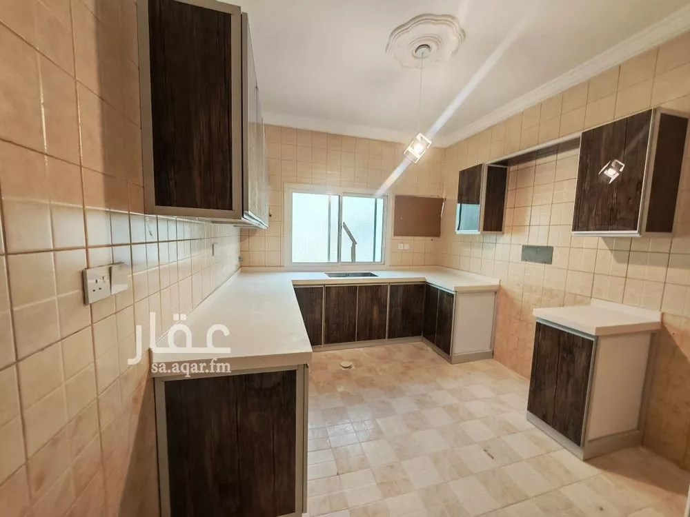 5 bedroom apartment in Al Salamah 7