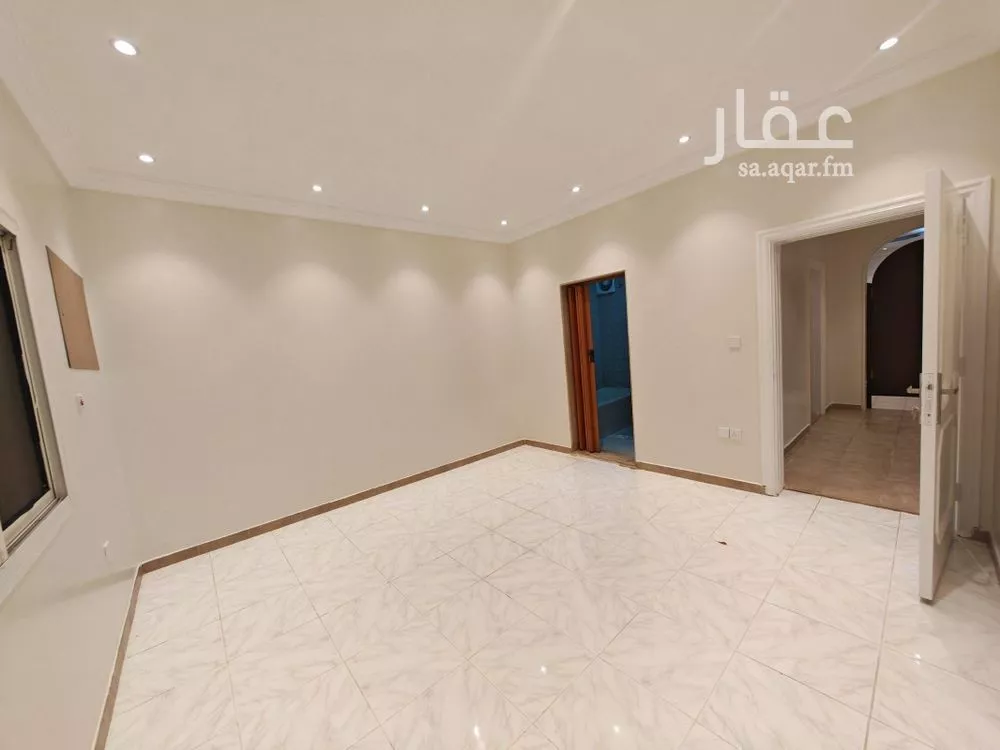 5 bedroom apartment in Al Salamah 8