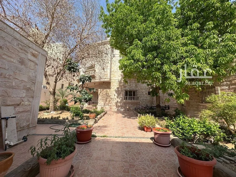 15 bedroom villa in Al Hamdaniyah 4