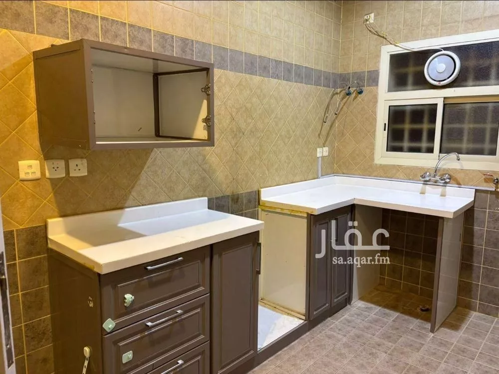 دور 4 غرف في لبن 10