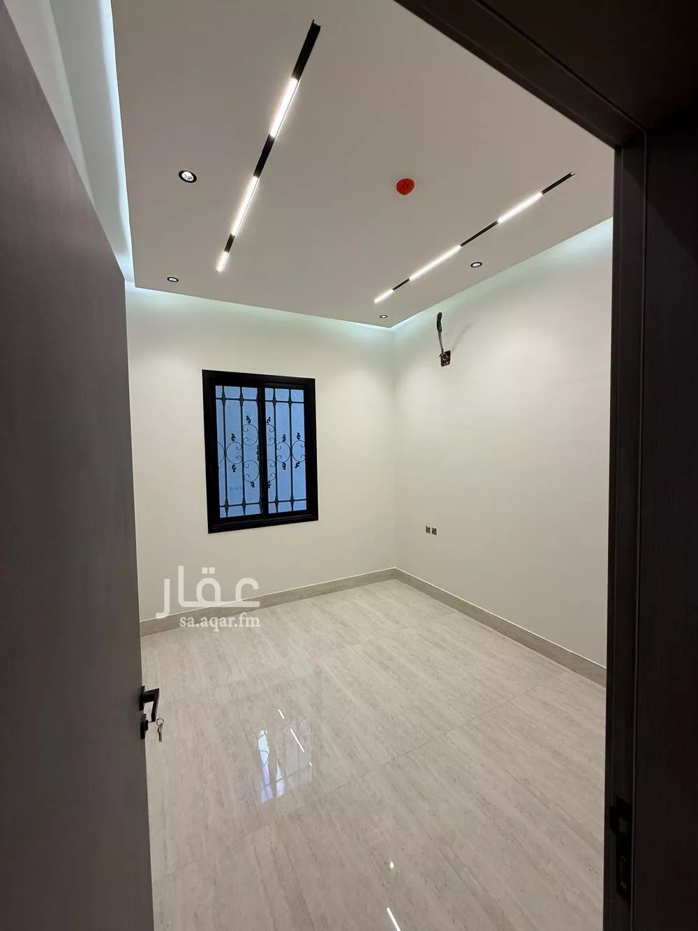 عمارة 1400 م² في الرمال 2
