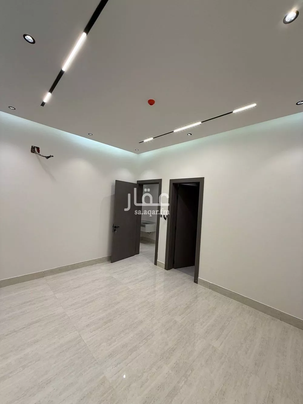 عمارة 1400 م² في الرمال 7