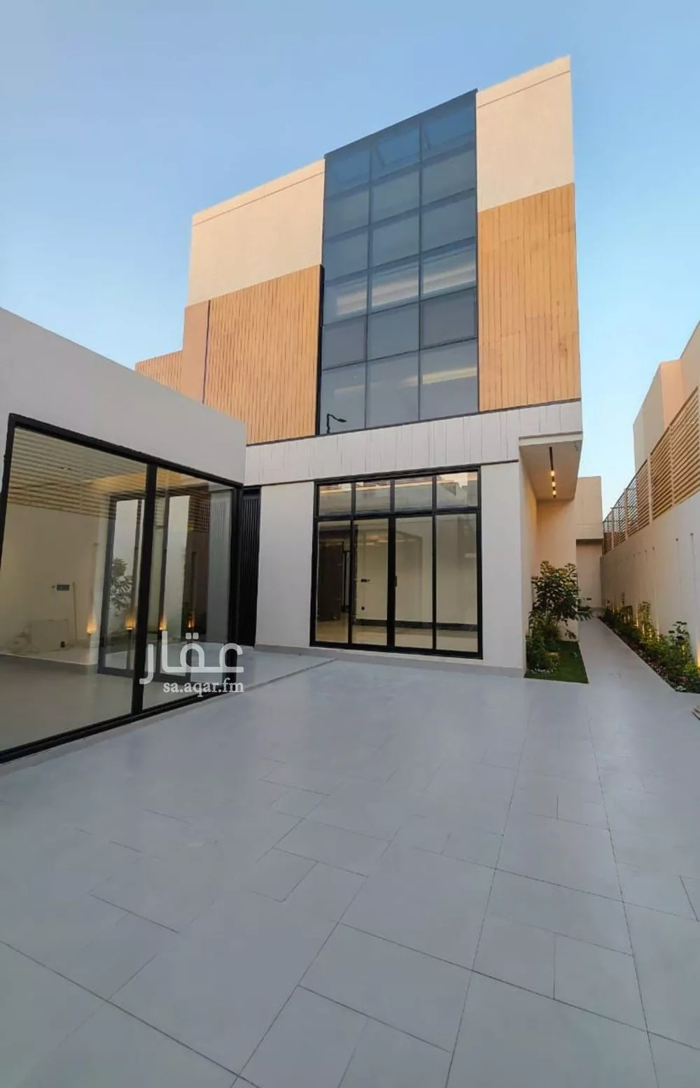 8 bedroom villa in Al Yasmin 8