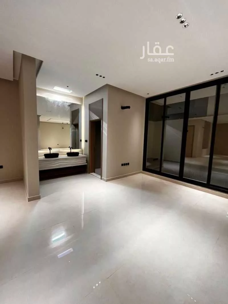 6 bedroom villa in Az Zomorod 4