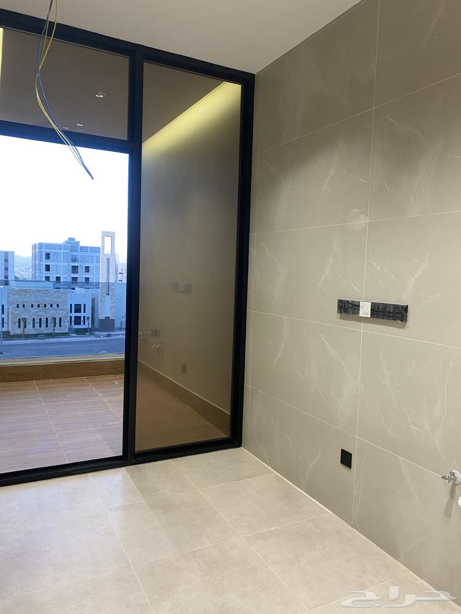 4 bedroom apartment in Ayn Al Khayf 7