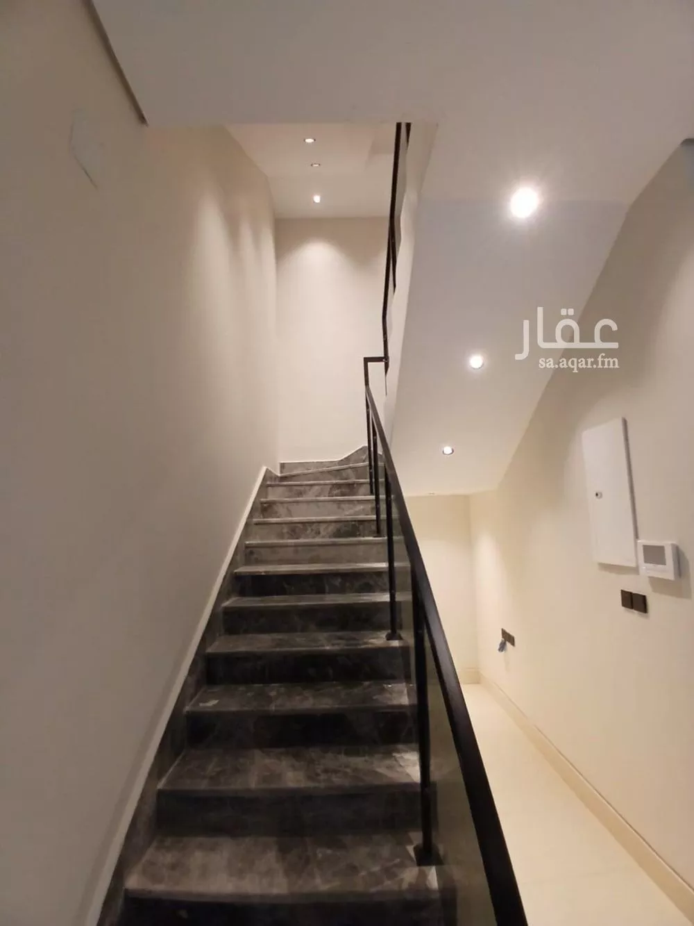 فيلا 4 غرف في الرمال 12