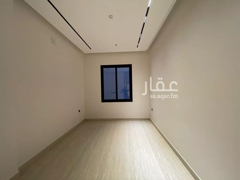 شقة 3 غرف في اشبيلية 9