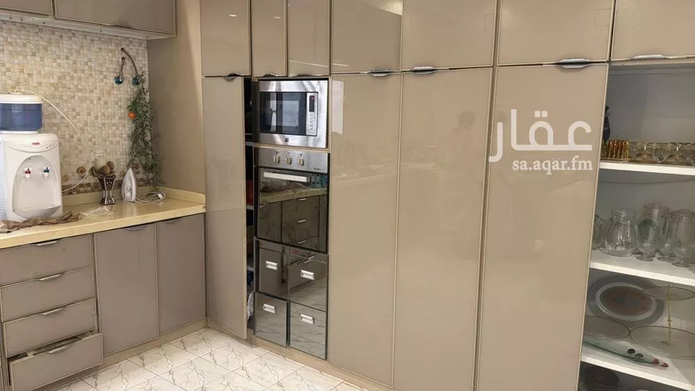 5 bedroom villa in Al Rimal 4