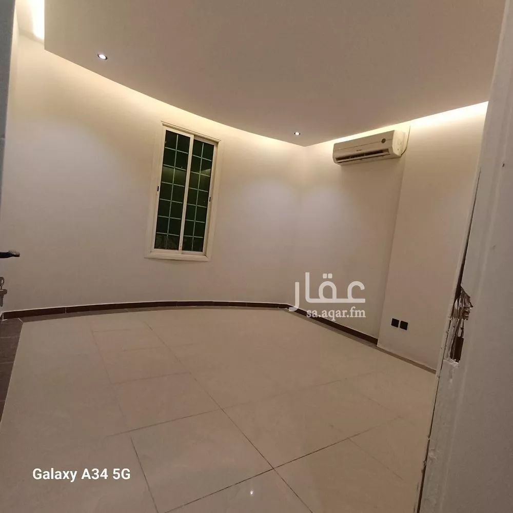 4 bedroom floor in Al Yasmin 2