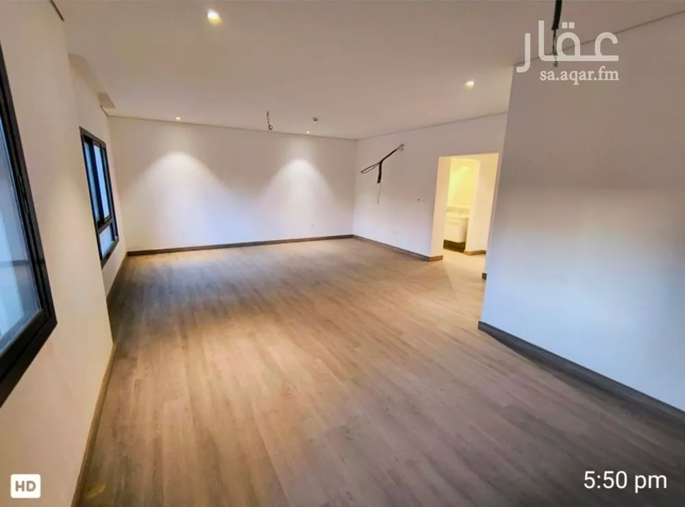 4 bedroom apartment in Al Hamdaniyah 9