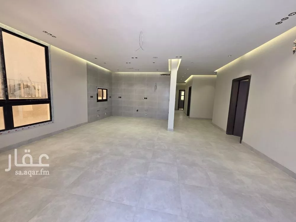4 bedroom apartment in Al Rawdah 10