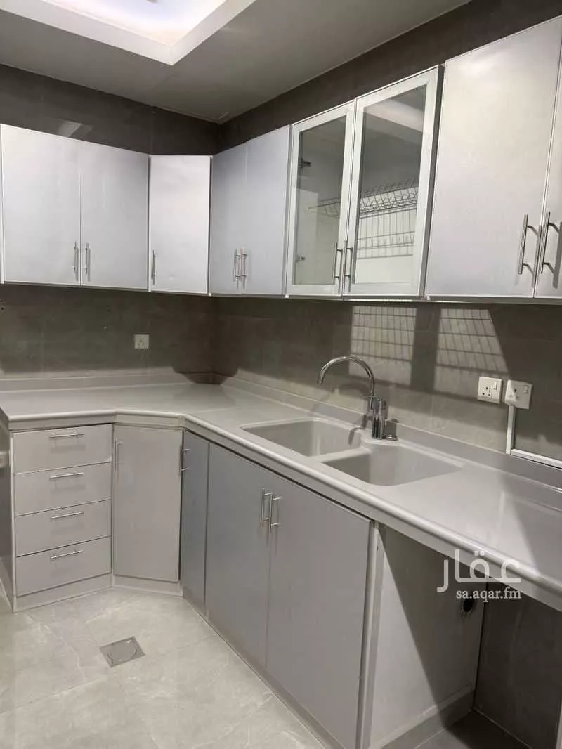 3 bedroom apartment in Al Aqiq 3