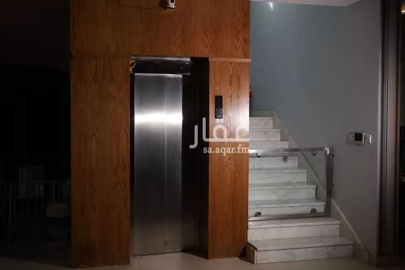 فيلا 8 غرف في العارض 15