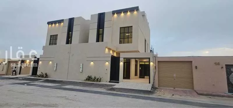 5 bedroom villa in Al Aridh 3