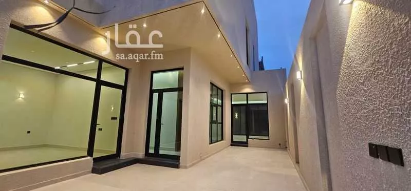 فيلا 6 غرف في العارض 2