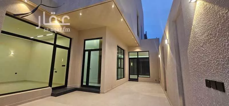 فيلا 6 غرف في العارض 17