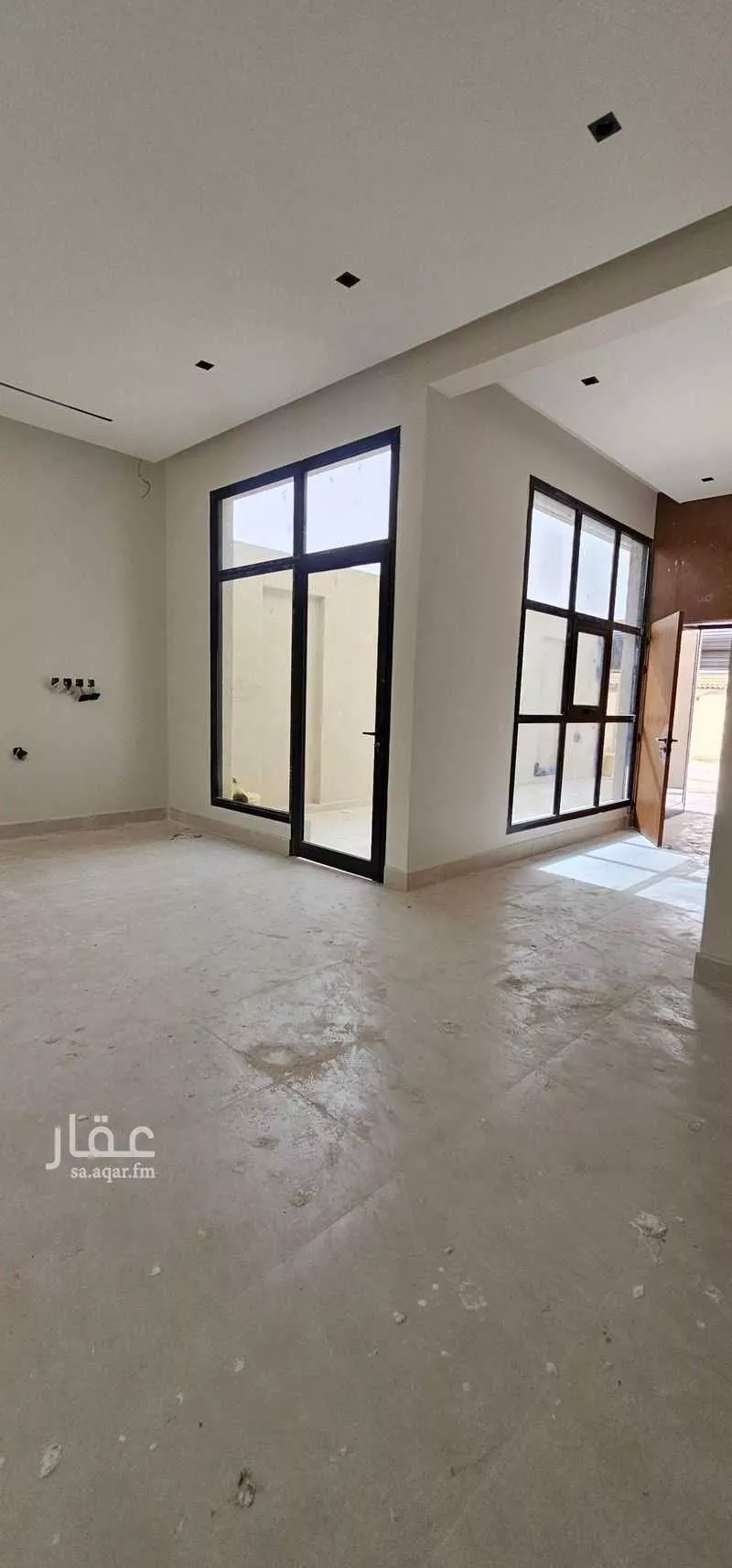 فيلا 6 غرف في العارض 4