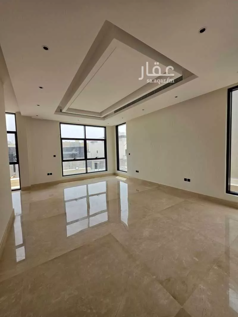 فيلا 6 غرف في الملقا 25