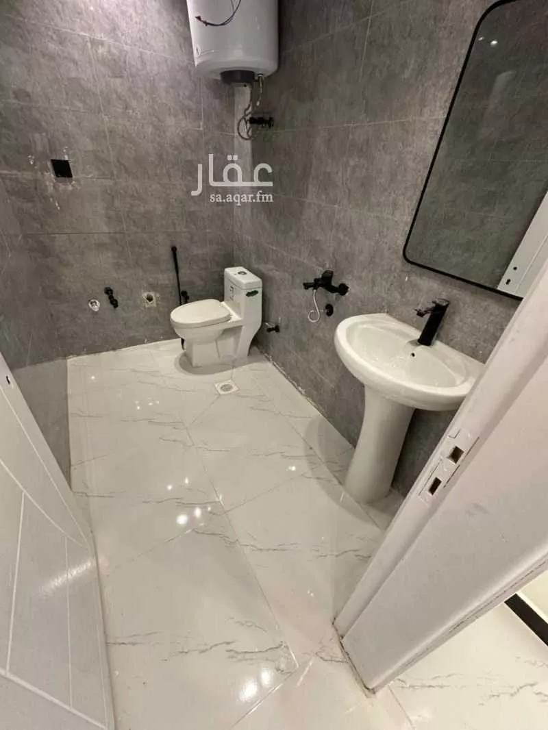 2 bedroom apartment in Al Wizarat 4