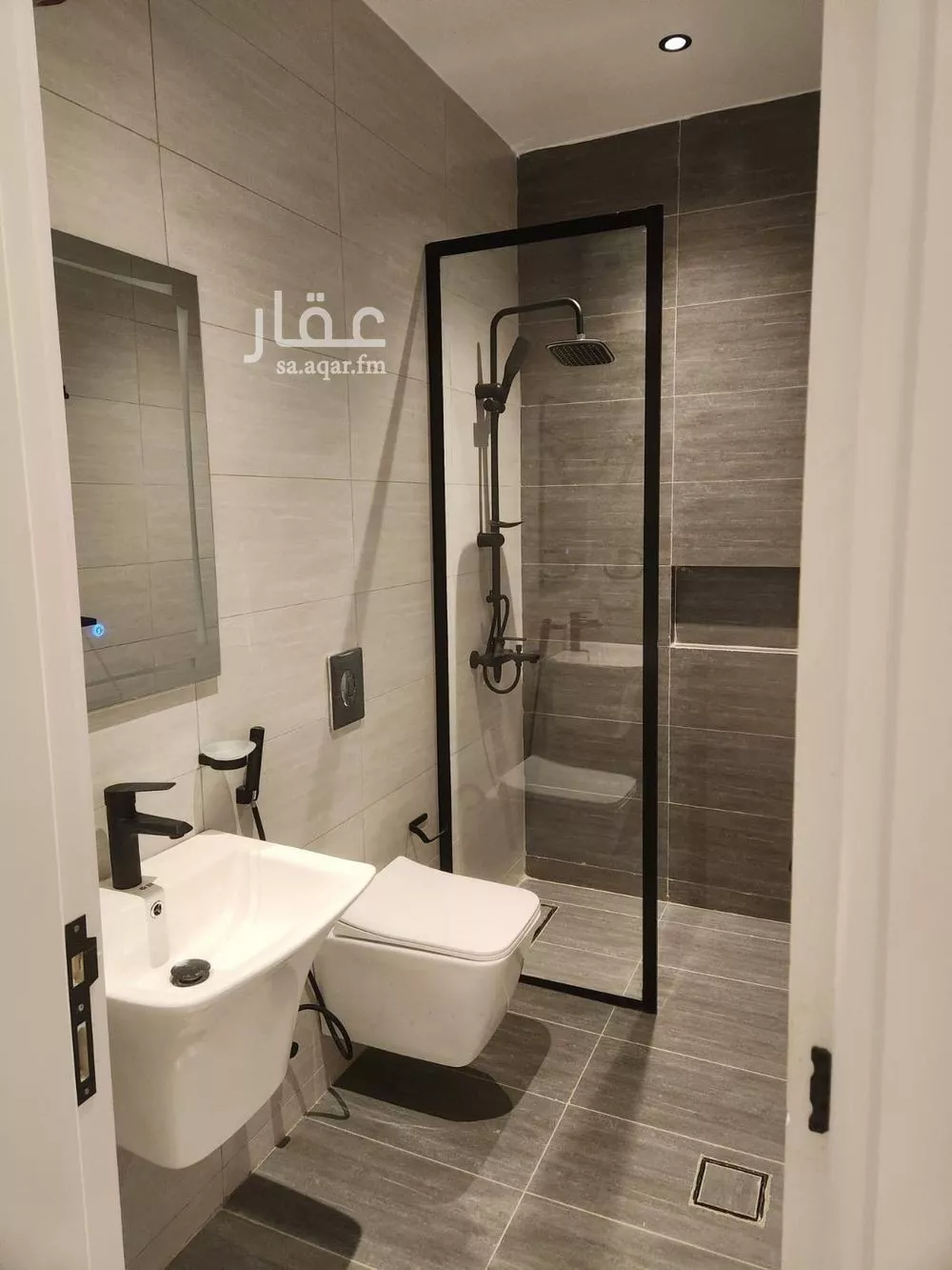 4 bedroom apartment in Al Rawdah 17