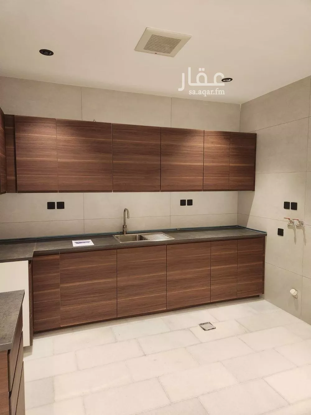 4 bedroom apartment in Al Rawdah 20