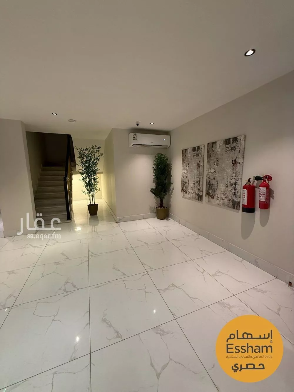 شقة 2 غرف في الحمرا 9