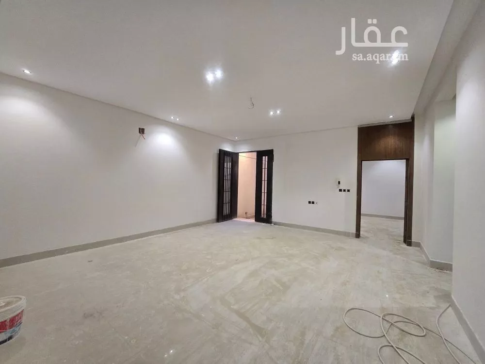 5 bedroom floor in Tuwaiq 4