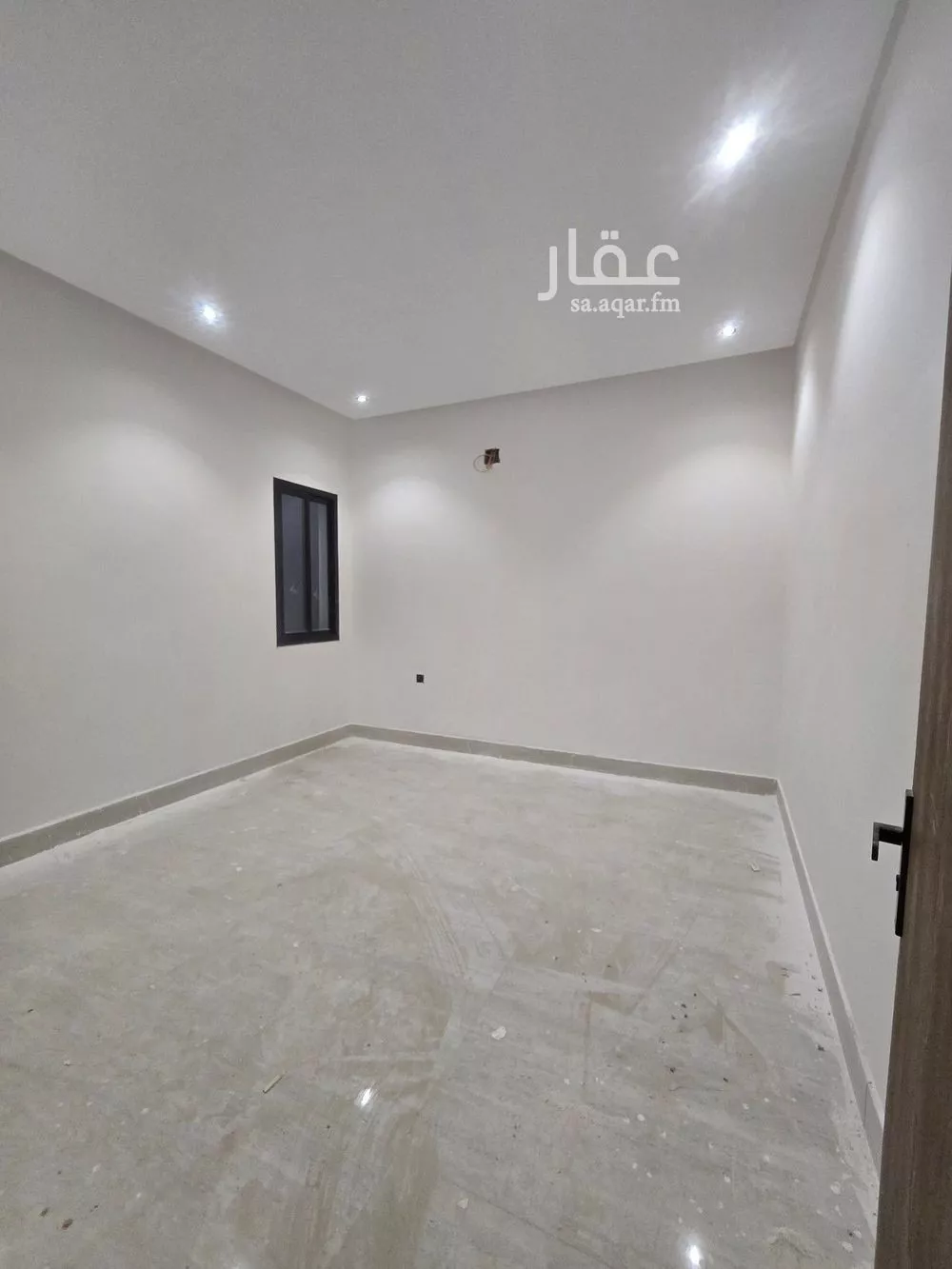 5 bedroom floor in Tuwaiq 8