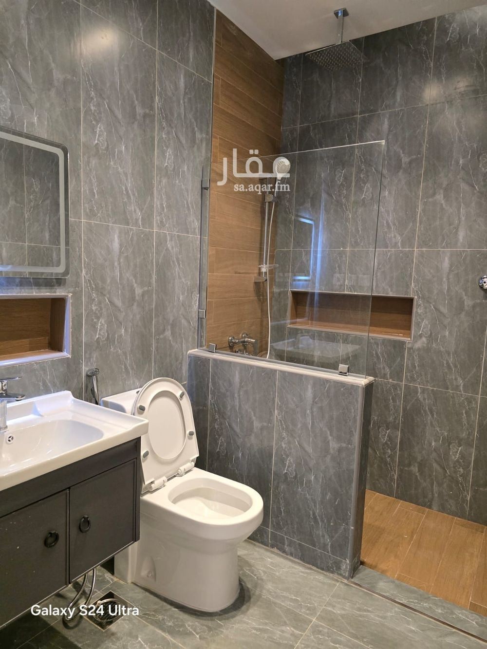 4 bedroom apartment in Al Nuzhah, Jeddah 17