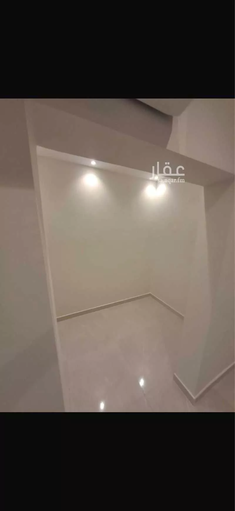 فيلا 4 غرف في الياقوت 18