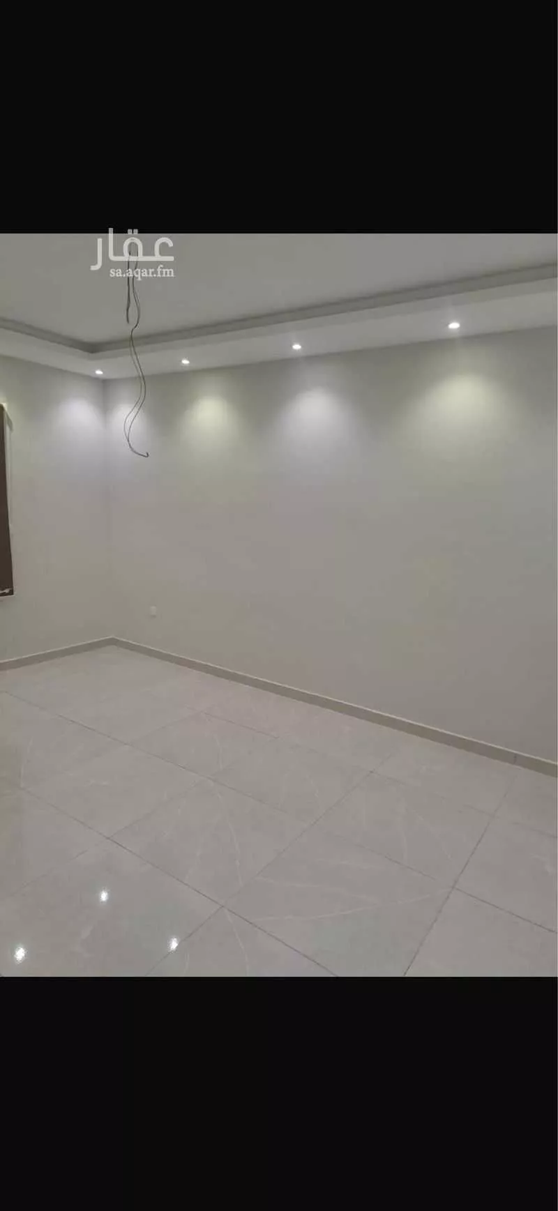فيلا 4 غرف في الياقوت 10