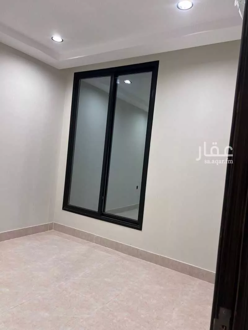 5 bedroom apartment in Dana Al Shamaliah 7