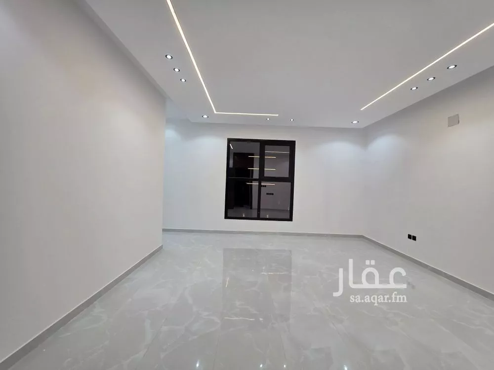 4 bedroom floor in Al Janadriyah 7
