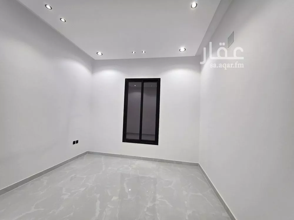 4 bedroom floor in Al Janadriyah 8