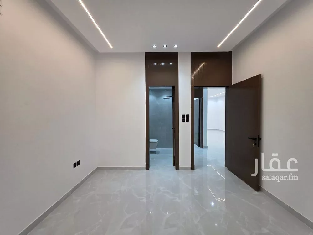 4 bedroom floor in Al Janadriyah 10