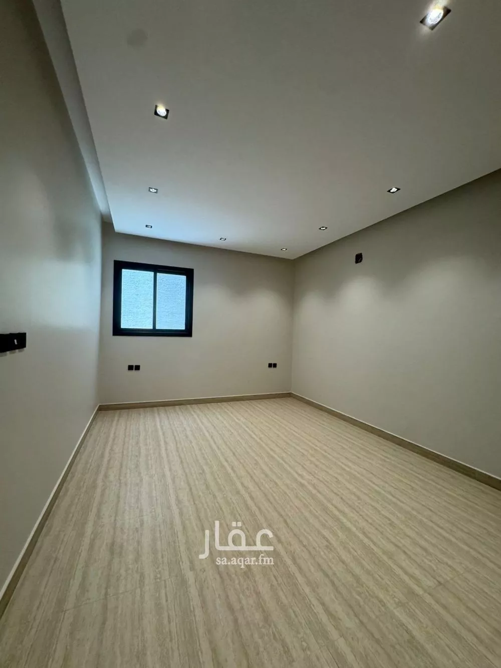 دور 4 غرف في العارض 12