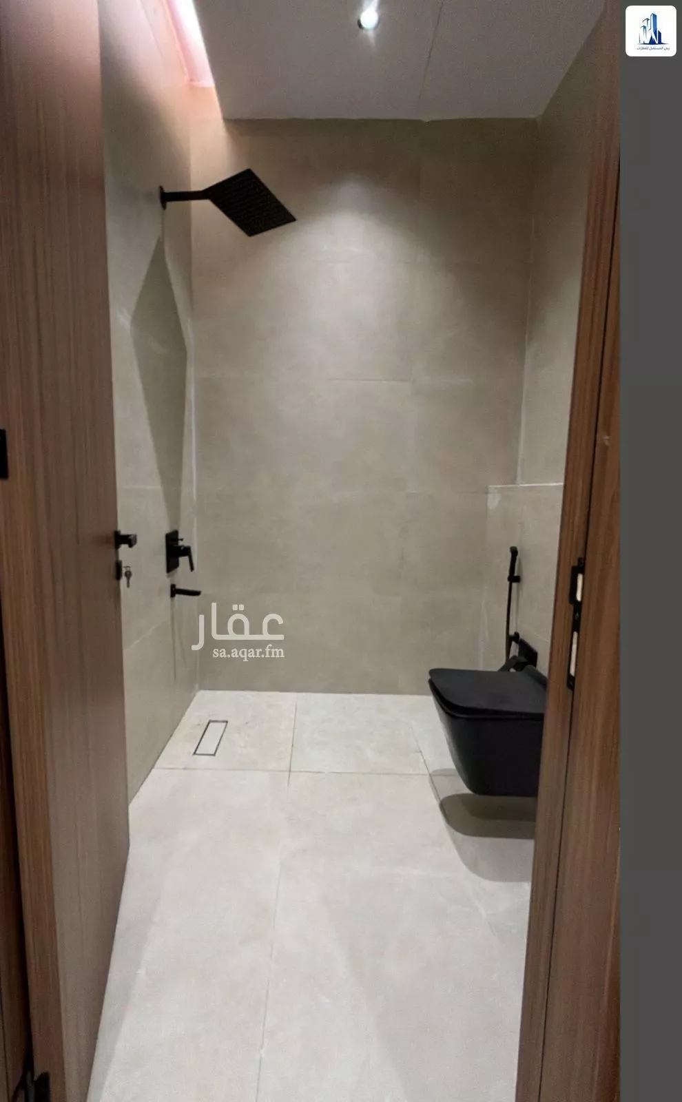 5 bedroom floor in Al Maizilah 8