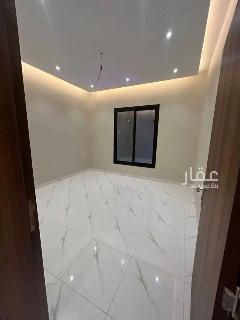 شقة 5 غرف في طيبة 12